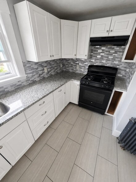Building Photo - 9 Pelham Ave