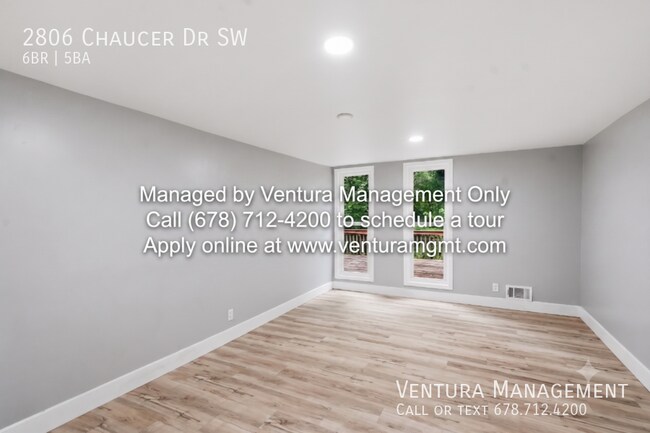 Building Photo - 2806 Chaucer Dr SW