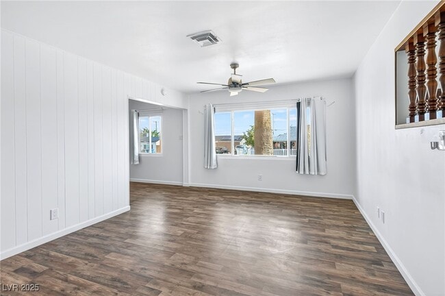 Building Photo - 572 Federal St