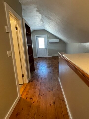 Building Photo - 18 Old Concord Turnpike