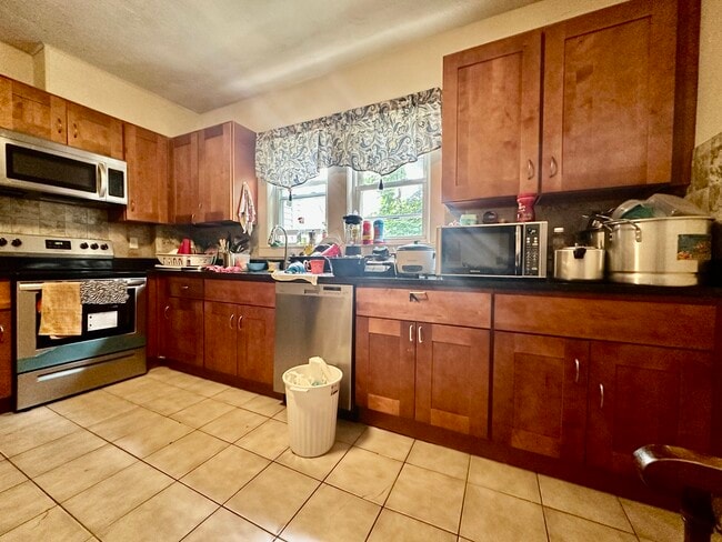 Building Photo - 17 Stratton Ter