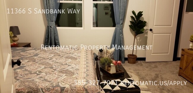 Building Photo - 11366 Sandbank Way