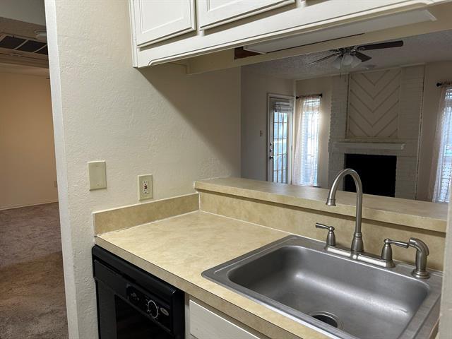 Building Photo - 3210 S Fielder Rd