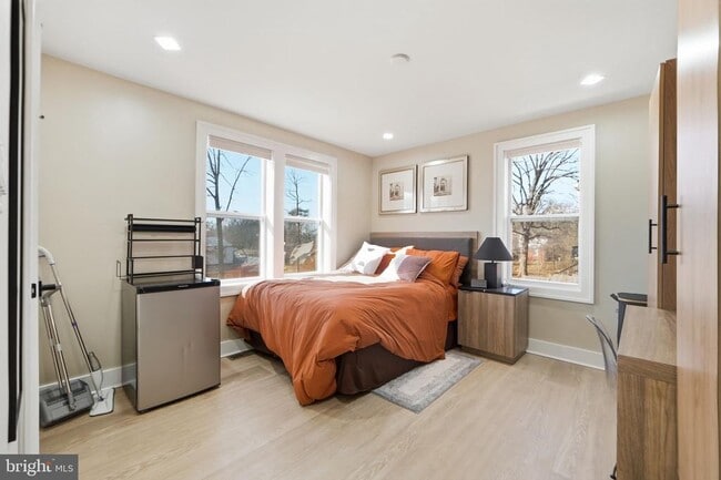 Building Photo - 6314 Barrs Ln