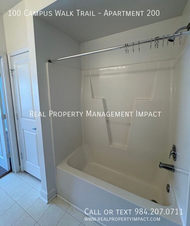 Building Photo - 100 Campus Walk Trl