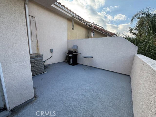 Building Photo - 574 E Palm Ave