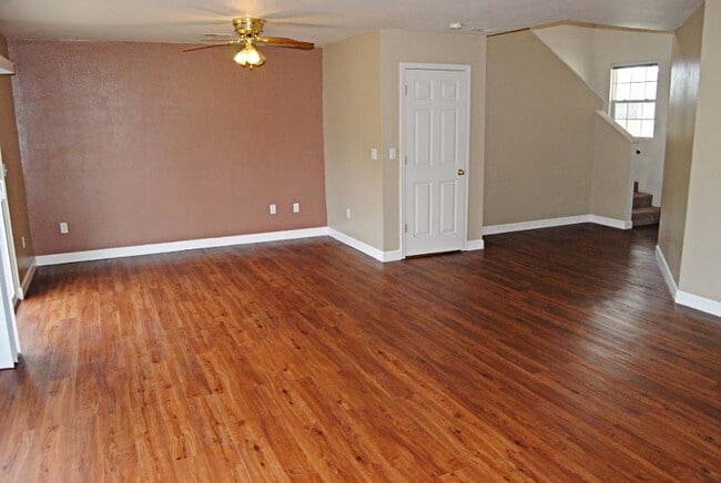 Building Photo - Available July 18th