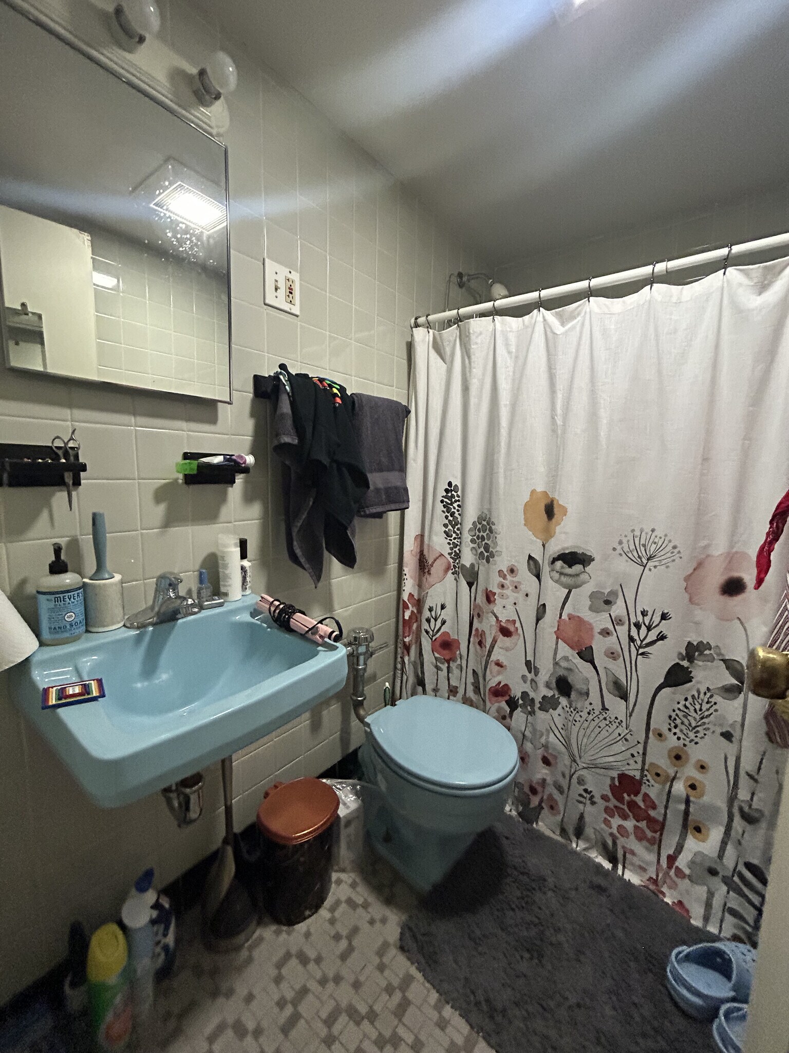 Building Photo - 120 Sutherland Rd