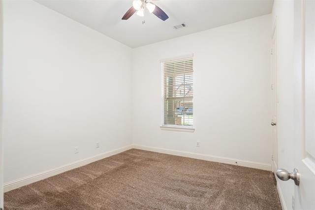Building Photo - 546 El Camino Dr