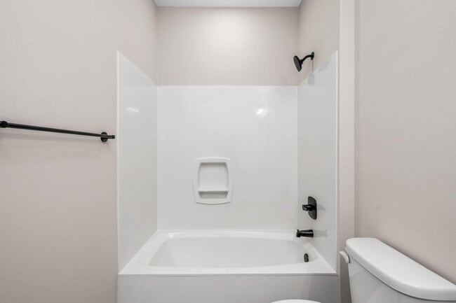 Building Photo - 1460 Pine St