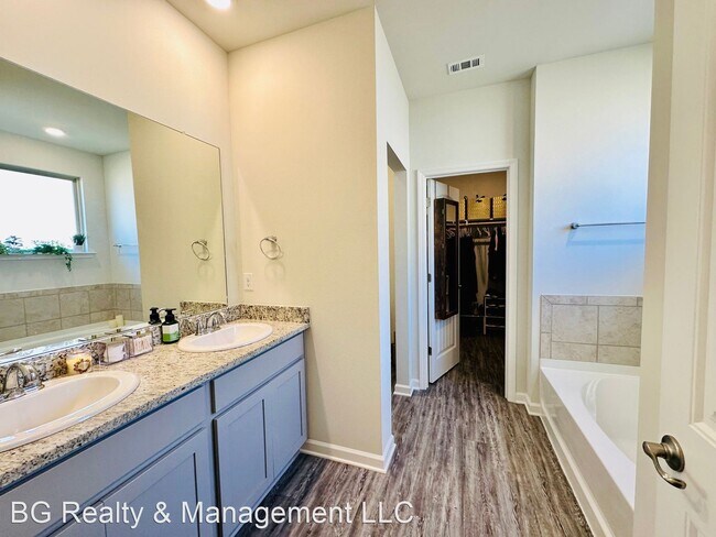 Building Photo - 3 br, 2 bath House - 34220 Garnet Lake Dr