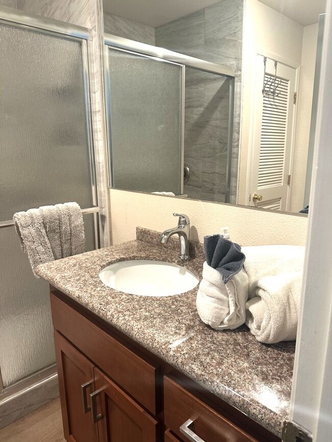 Building Photo - 2525 Solano Rd