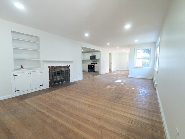 Building Photo - 58 Cutler Dr