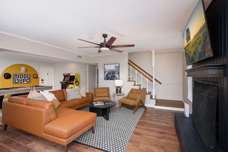 Primary Photo - 11610 Intrigue Dr