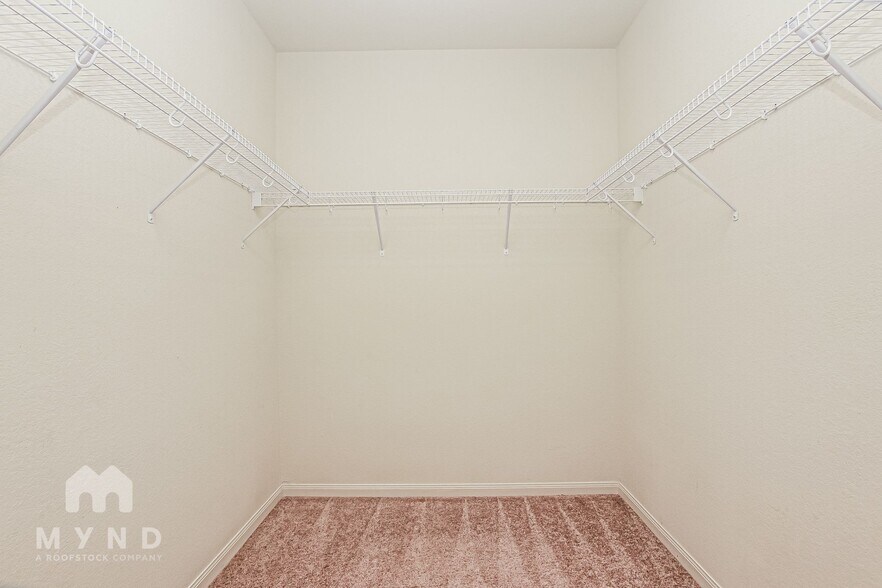 Building Photo - 105 Pettigrew Ct