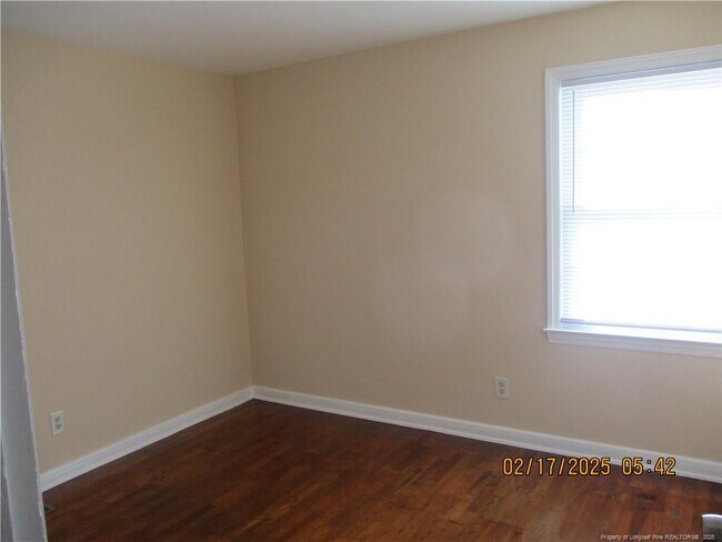 Building Photo - 5119 Utile Rd