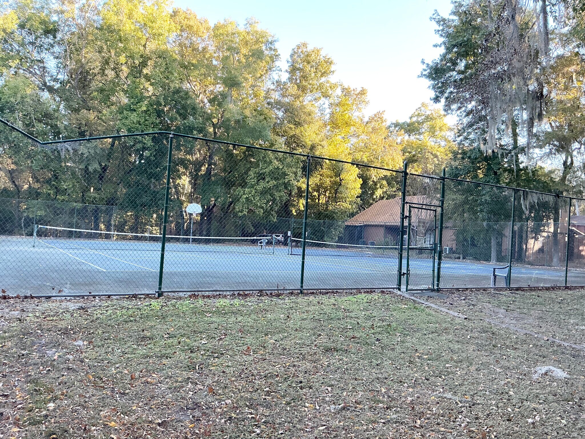 Building Photo - 911 SW 57th Ter