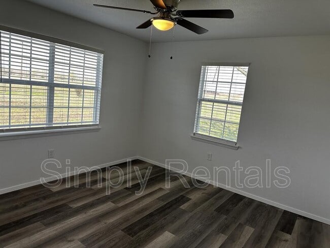 Building Photo - 1979 FM2649