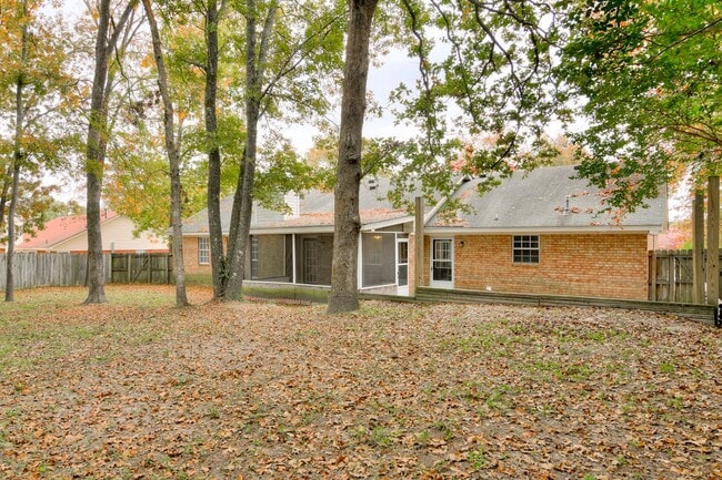 Building Photo - Ranch In Columbia County