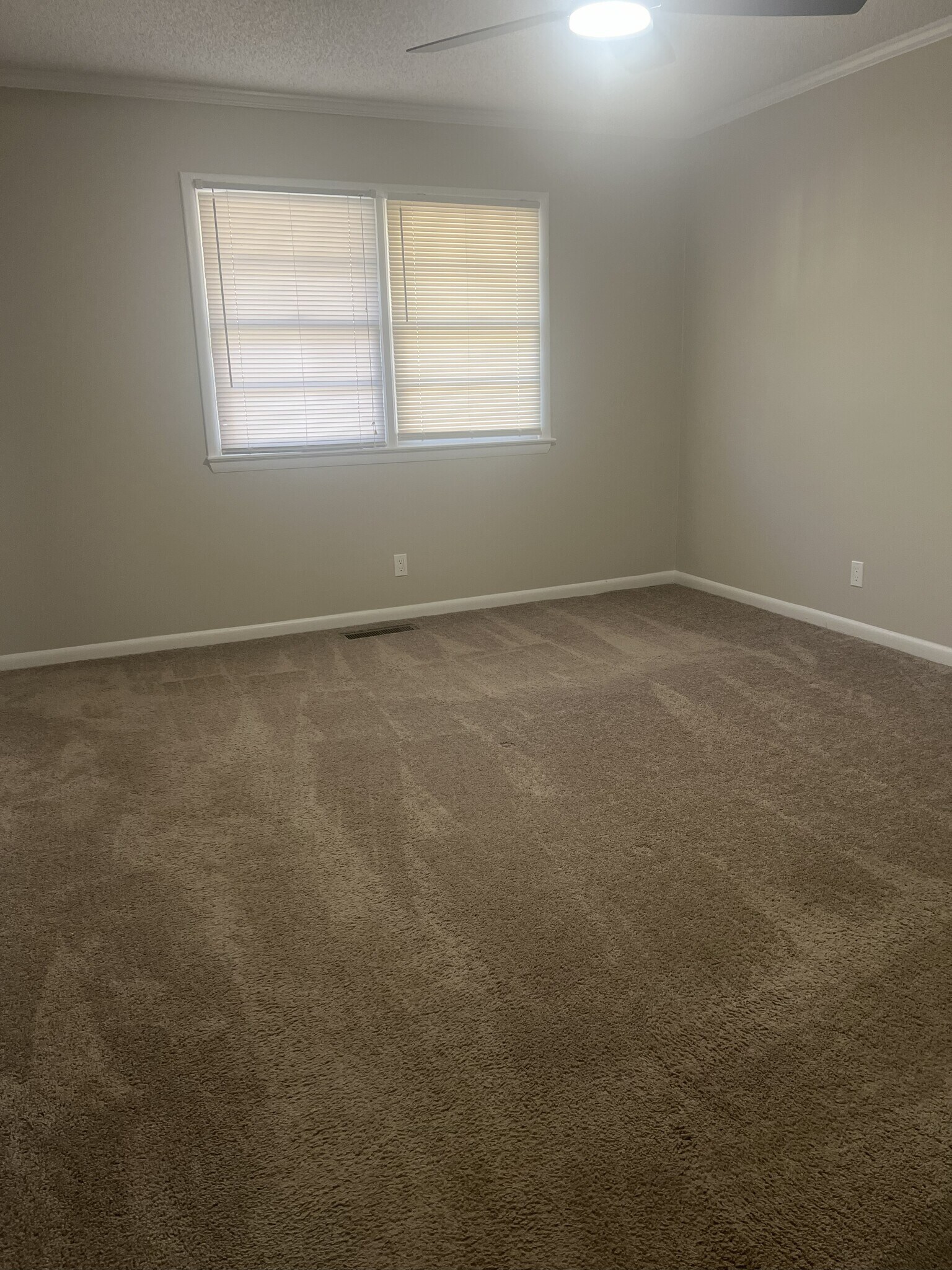 Building Photo - 595 Winding Creek Rd