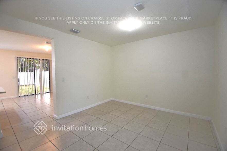 Building Photo - 3422 W 106th Terrace
