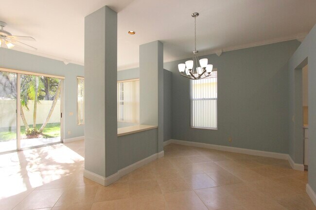 Building Photo - 240 Sussex Cir