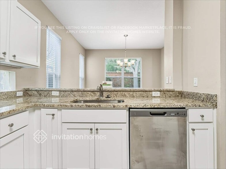 Building Photo - 10507 Grayslake Ct