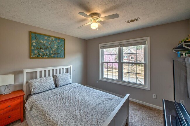 Building Photo - 2234 Oak Falls Ln