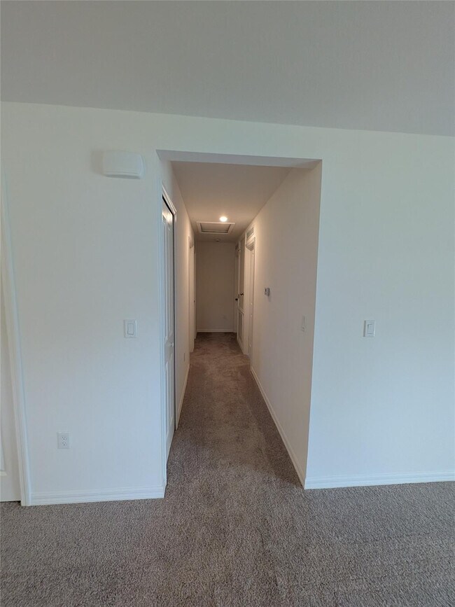 Building Photo - 9065 107th Ct