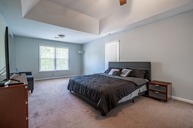 Building Photo - 2096 Fairport Way