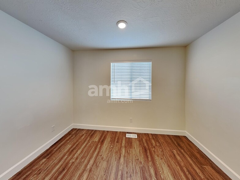 Building Photo - 5962 Verdigris Dr