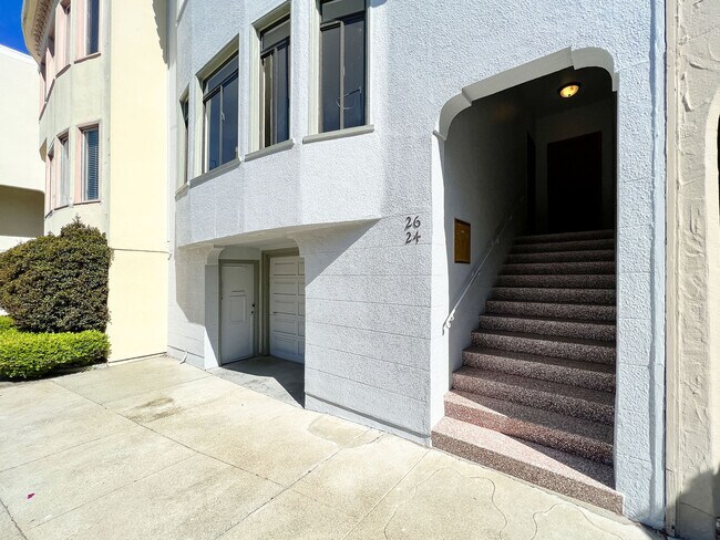 Building Photo - 24 Toledo Way