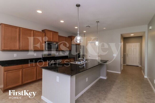Building Photo - 4052 S 101st Ln