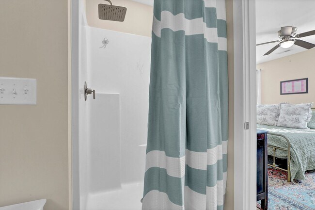 Building Photo - 328 Starfish Ln