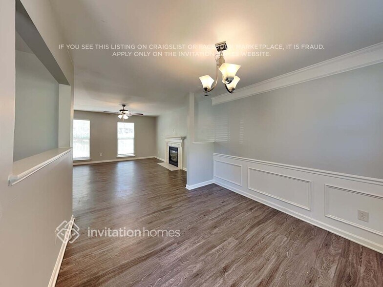 Building Photo - 5810 Hedgecrest Pl