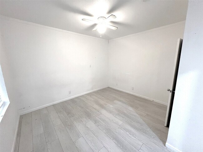 Building Photo - 410 S Vaden St