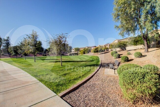 Building Photo - 12123 W Cottontail Ln
