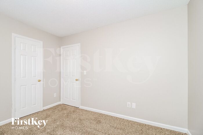 Building Photo - 3820 Spring Branch Dr