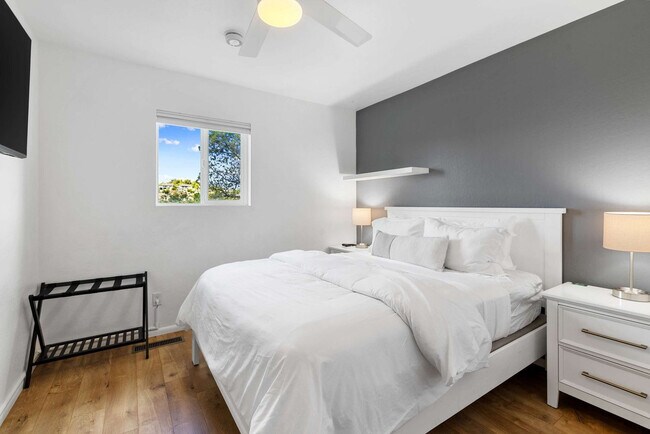 Building Photo - 828 Black Dr