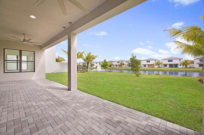 Building Photo - 17062 Watersprite Lakes Rd