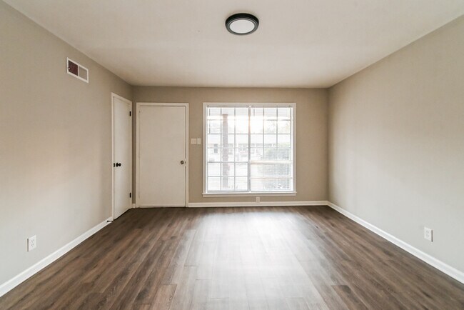 Building Photo - 4859 Gill Rd