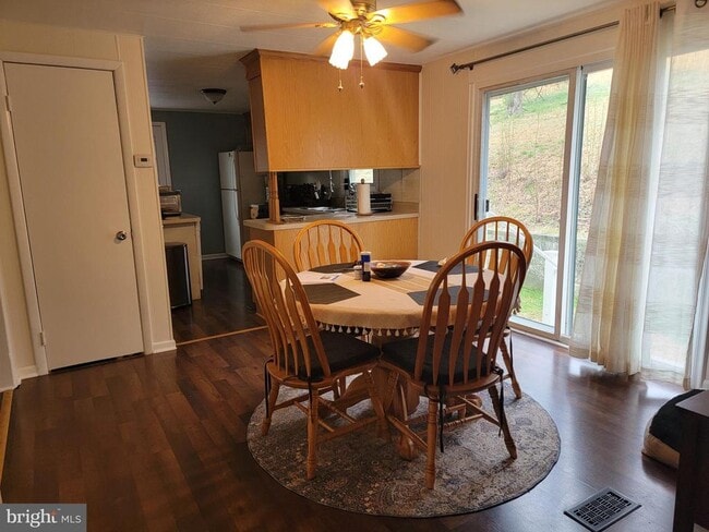 Building Photo - 1207 Deer Creek Church Rd