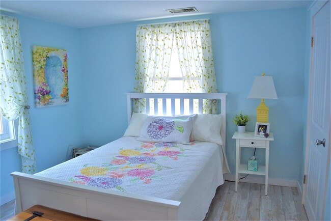 Building Photo - 167 Breezy Point Rd