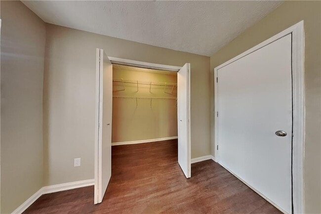 Building Photo - 2760 Blarney Way NW