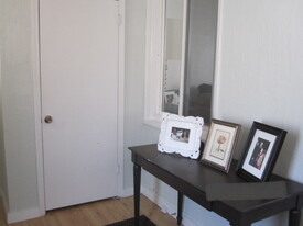 Building Photo - 538 East Ave