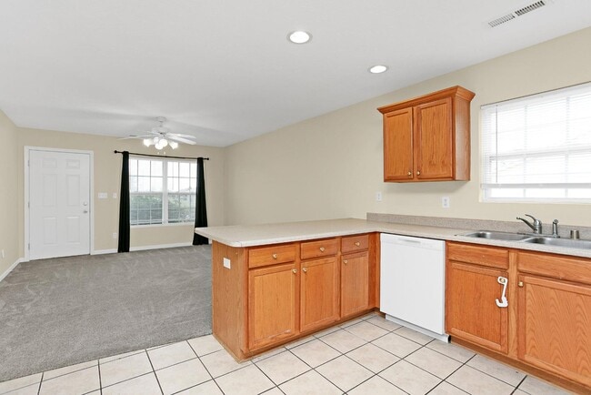 Building Photo - 117 Clover Ct