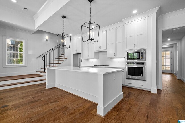 Building Photo - 3789 Poe Dr