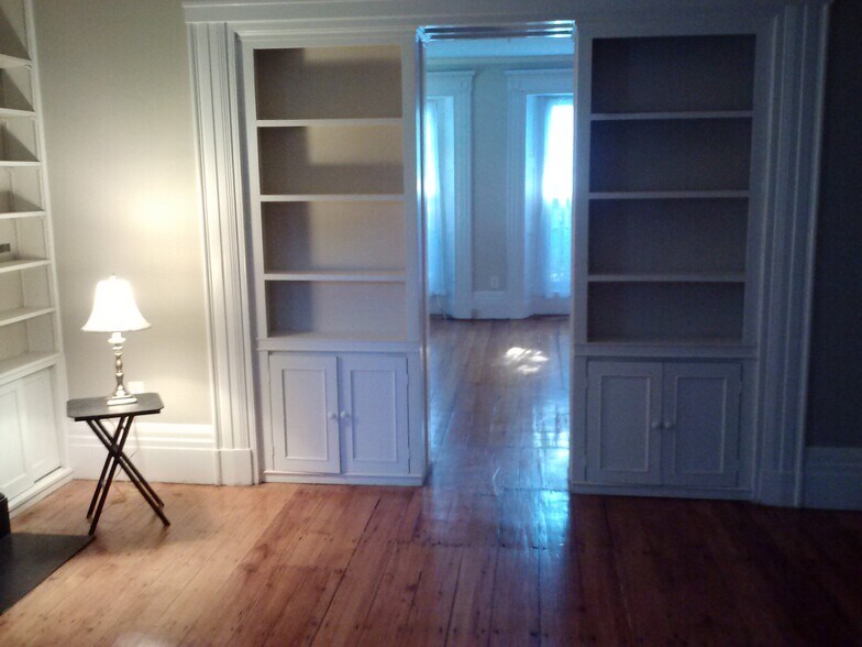 Building Photo - 239 S Main St