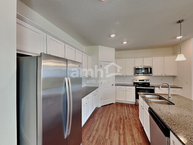 Building Photo - 105 Moultrie Crossing Ln