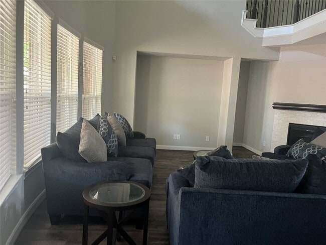 Building Photo - 13411 Lake Willoughby Ln